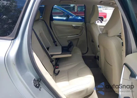 2010 Volvo Xc60 3.2 z USA, uszkodzony, nr VIN YV4982DL7A2122146